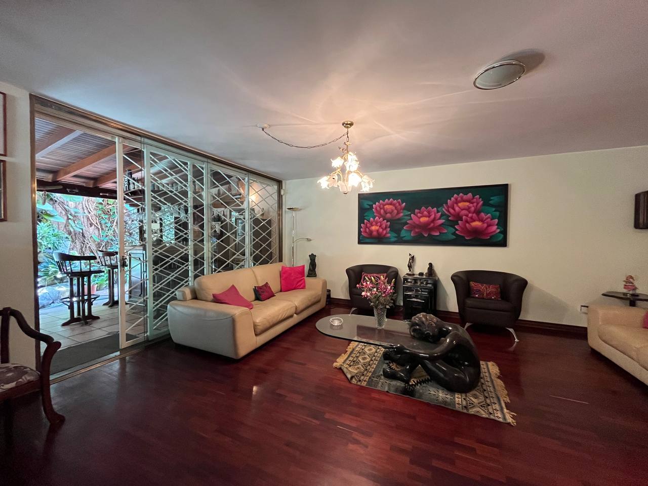 Cumbres de Curumo-Sala Apartamento en Venta en Cumbres de Curumo, Caracas – 370m², 3 Habitaciones + Servicio, 3 Baños y 3 Puestos de Estacionamiento