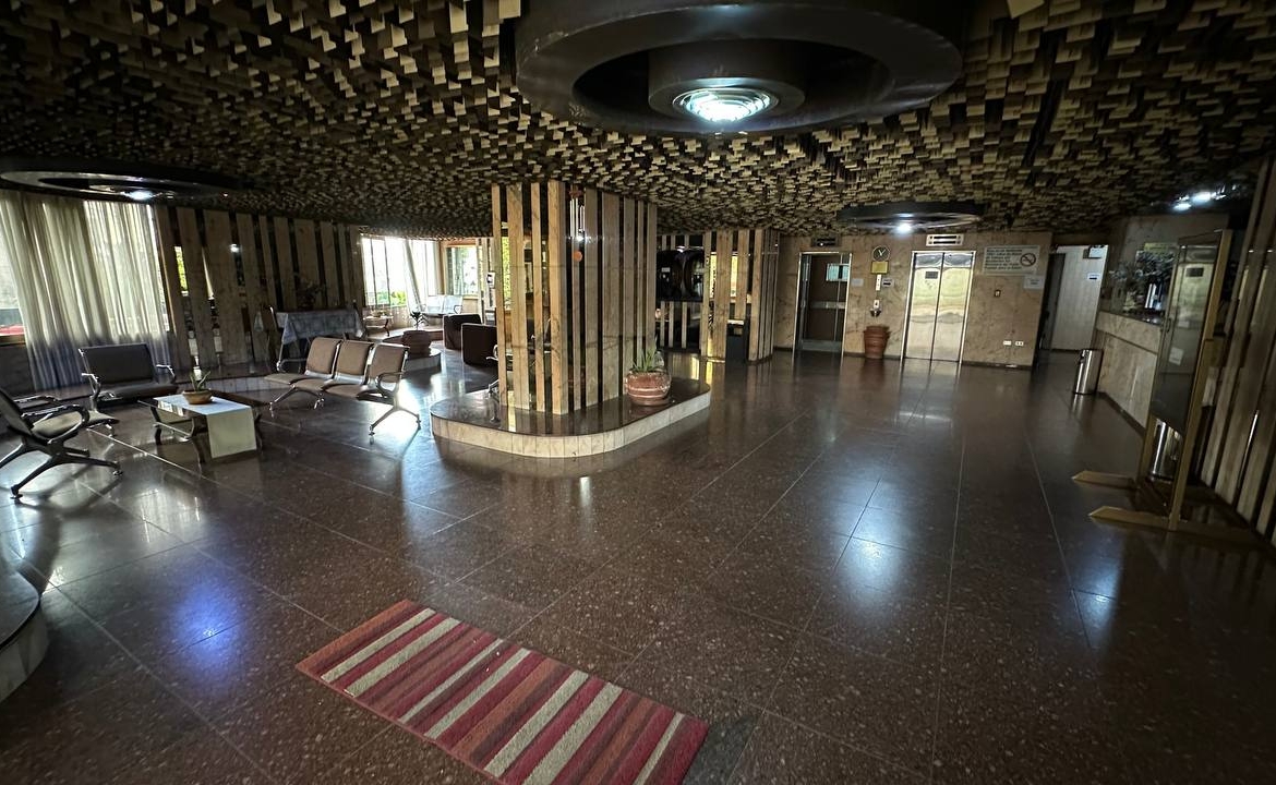 Hotel en Venta en El Marqués, Caracas – 7.412m², 94 Habitaciones, Más de 10 Baños y 40 Puestos de Estacionamiento