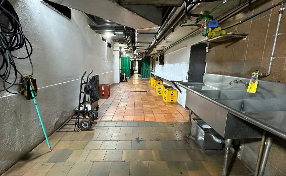 Hotel en Venta en El Marqués, Caracas – 7.412m², 94 Habitaciones, Más de 10 Baños y 40 Puestos de Estacionamiento