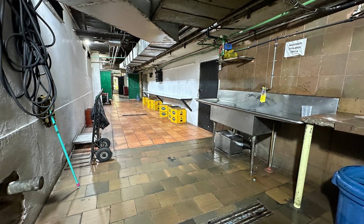 Hotel en Venta en El Marqués, Caracas – 7.412m², 94 Habitaciones, Más de 10 Baños y 40 Puestos de Estacionamiento