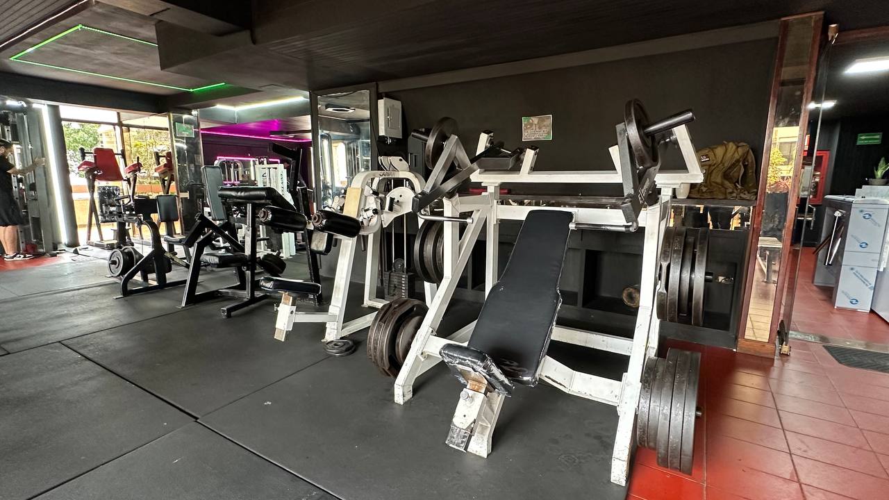El Marquez-Hotel-Gimnasio (4) Hotel en Venta en El Marqués, Caracas – 7.412m², 94 Habitaciones, Más de 10 Baños y 40 Puestos de Estacionamiento