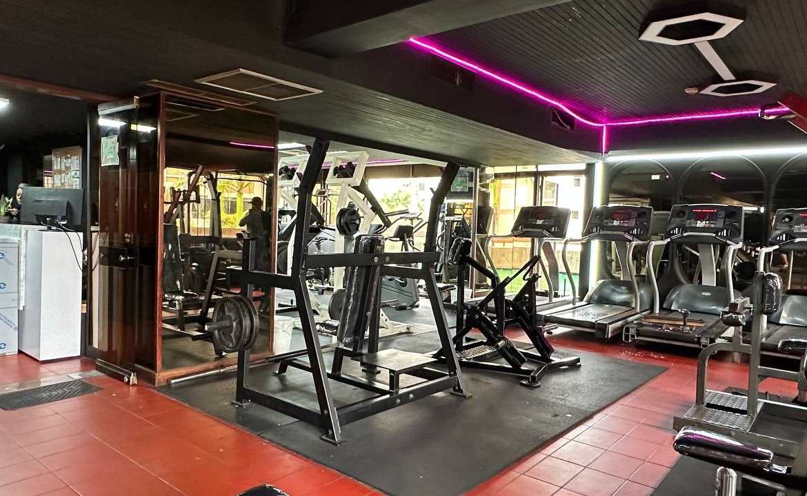 Hotel en Venta en El Marqués, Caracas – 7.412m², 94 Habitaciones, Más de 10 Baños y 40 Puestos de Estacionamiento