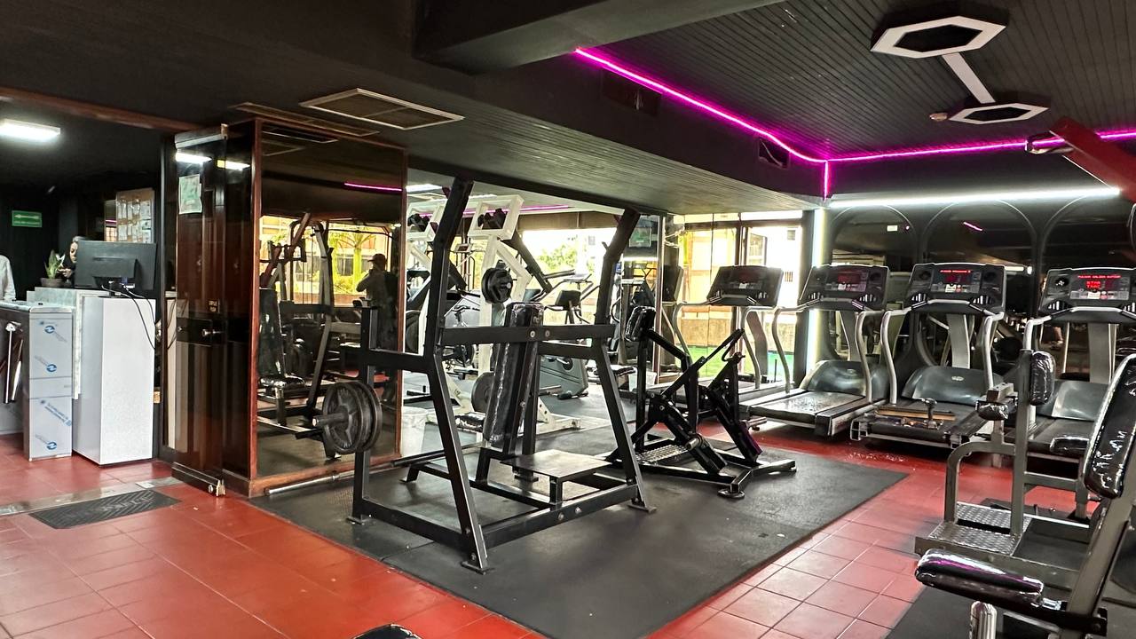 El Marquez-Hotel-Gimnasio (5) Hotel en Venta en El Marqués, Caracas – 7.412m², 94 Habitaciones, Más de 10 Baños y 40 Puestos de Estacionamiento