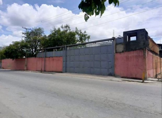 Galpón Industrial en Venta en Guatire, Miranda – 6.000m², 3 Baños y 10 Puestos de Estacionamiento