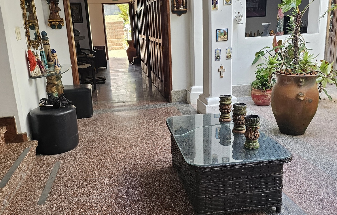 Hotel en Venta en Mérida, Venezuela – 936m², 9 Habitaciones, 9 Baños y 20 Puestos de Estacionamiento
