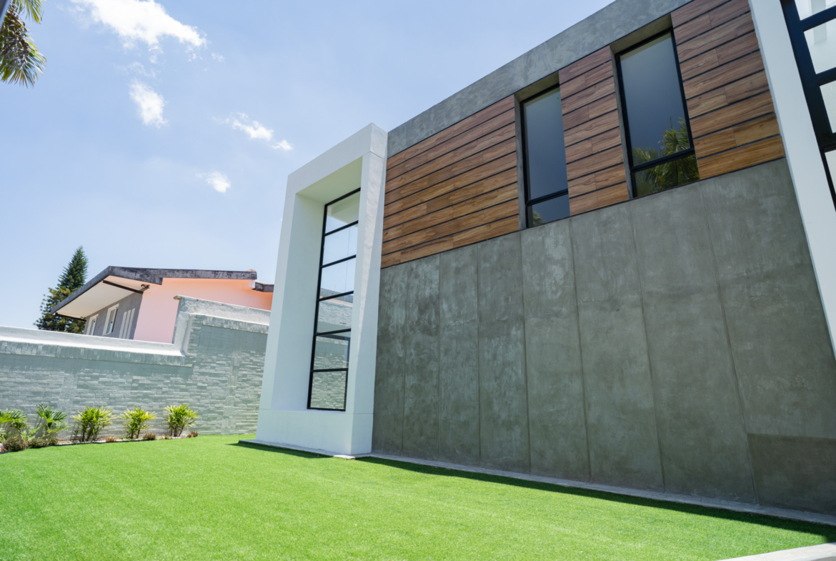 Casa en Venta en Lomas de La Lagunita, Caracas – 500m², 4 Habitaciones, 4 Baños y 4 Puestos de Estacionamiento