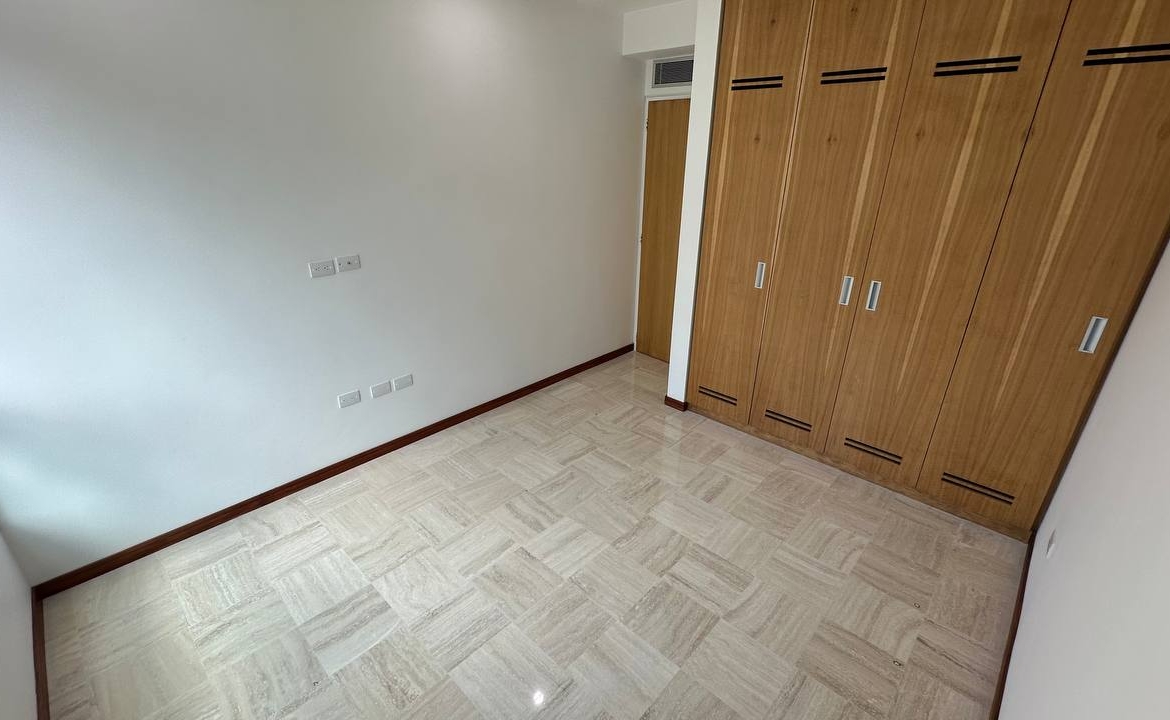 Apartamento en Venta en La Lagunita, Caracas – 180m², 3 Habitaciones + Servicio, 3 Baños y 3 Puestos de Estacionamiento