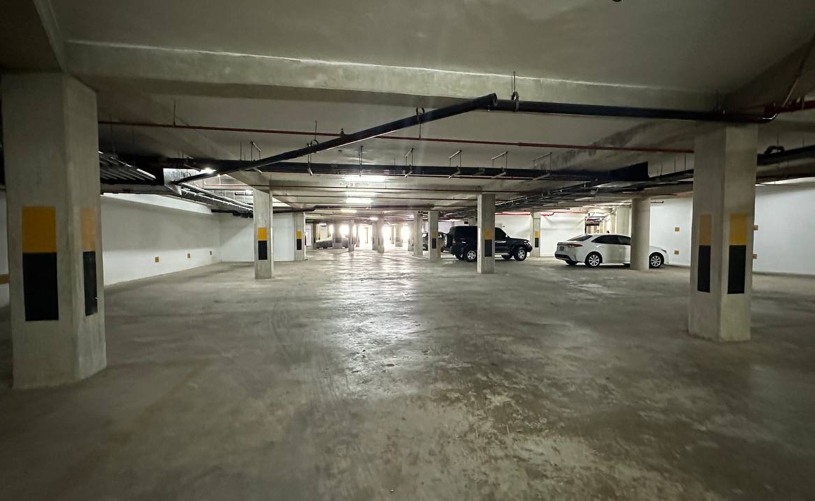 Apartamento en Venta en La Lagunita, Caracas – 180m², 3 Habitaciones + Servicio, 3 Baños y 3 Puestos de Estacionamiento