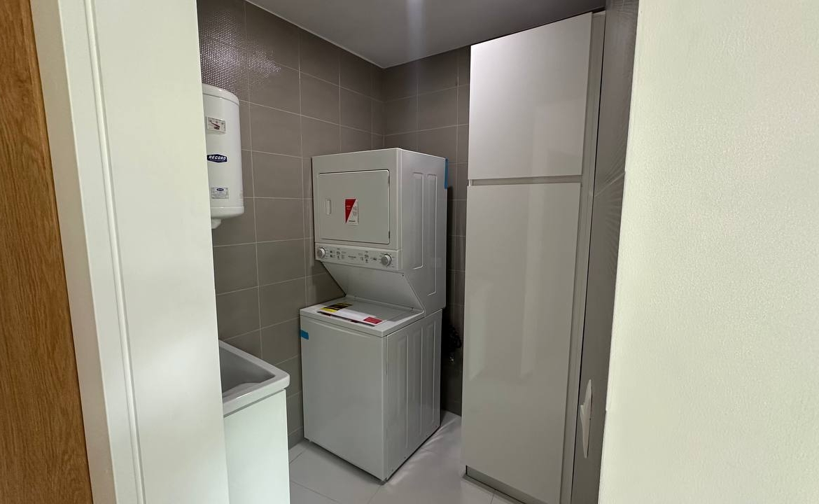 Apartamento en Venta en La Lagunita, Caracas – 180m², 3 Habitaciones + Servicio, 3 Baños y 3 Puestos de Estacionamiento