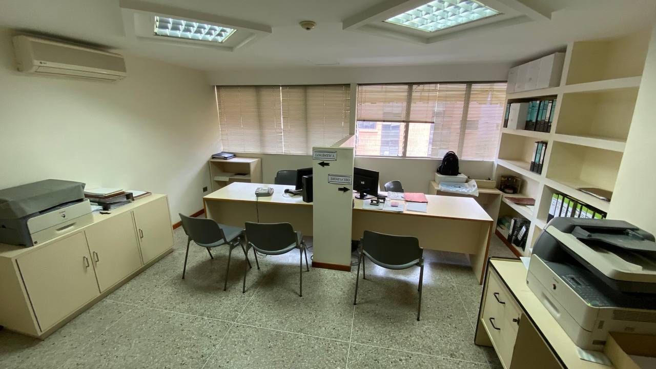 La Urbina-Piso Industrial-Areas (10) Piso Industrial en Alquiler en La Urbina, Caracas – 533m², 5 Baños y 3 Puestos de Estacionamiento
