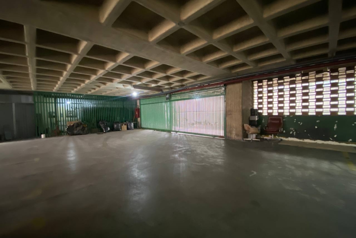 Piso Industrial en Alquiler en La Urbina, Caracas – 533m², 5 Baños y 3 Puestos de Estacionamiento