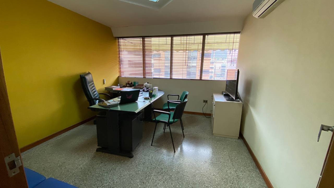 La Urbina-Piso Industrial-Areas (15) Piso Industrial en Alquiler en La Urbina, Caracas – 533m², 5 Baños y 3 Puestos de Estacionamiento