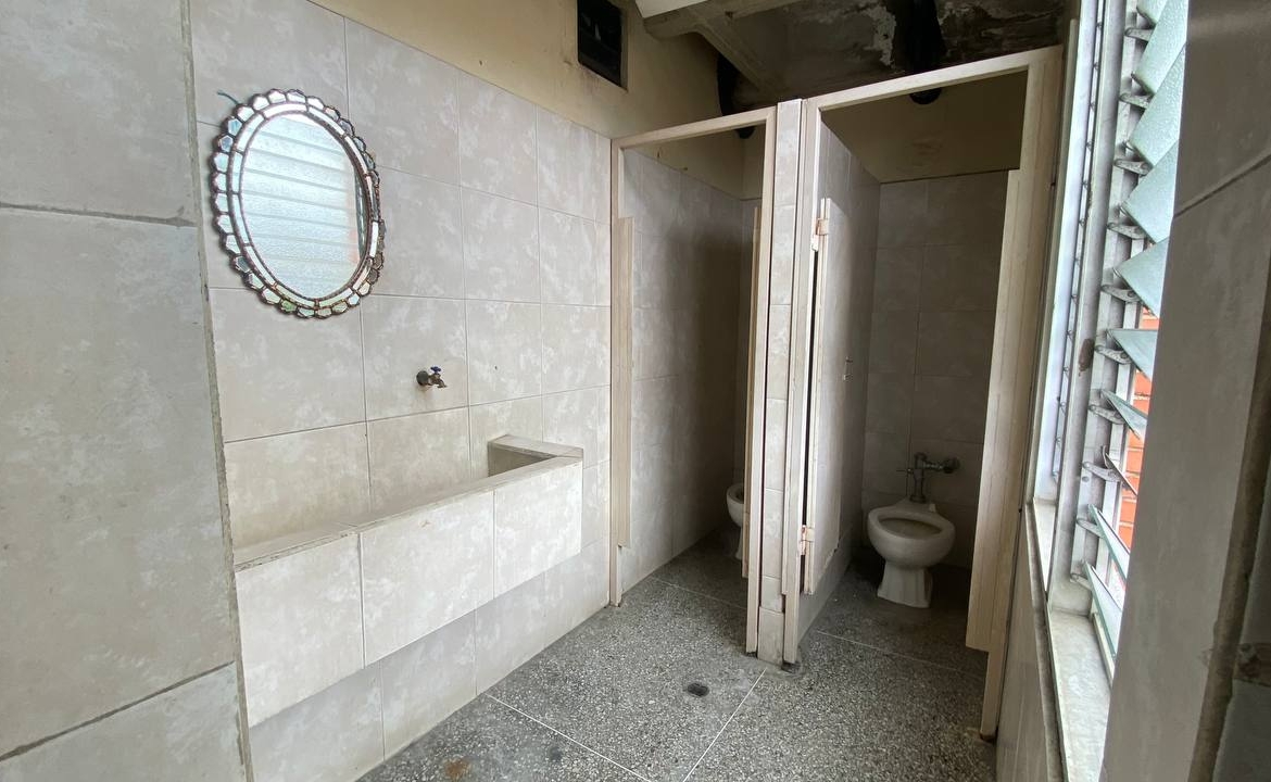 Piso Industrial en Alquiler en La Urbina, Caracas – 533m², 5 Baños y 3 Puestos de Estacionamiento