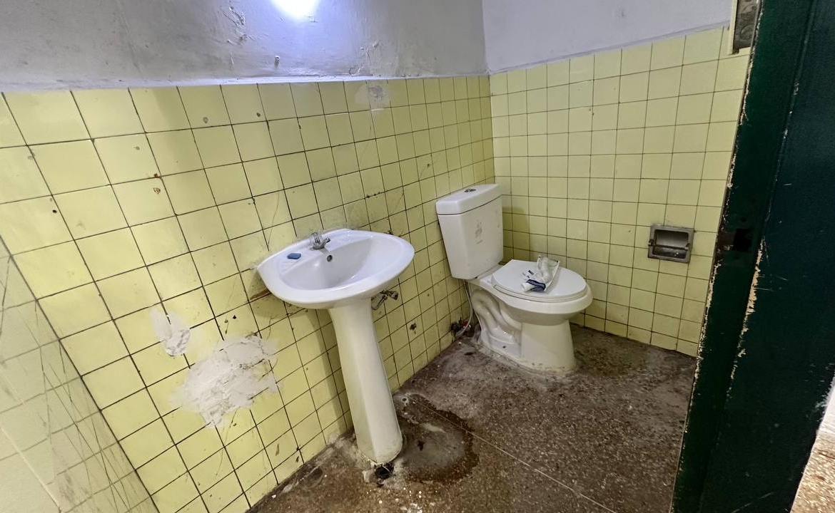 Local Comercial en Venta en Capuchinos, San Juan – 57m² y 1 Baño
