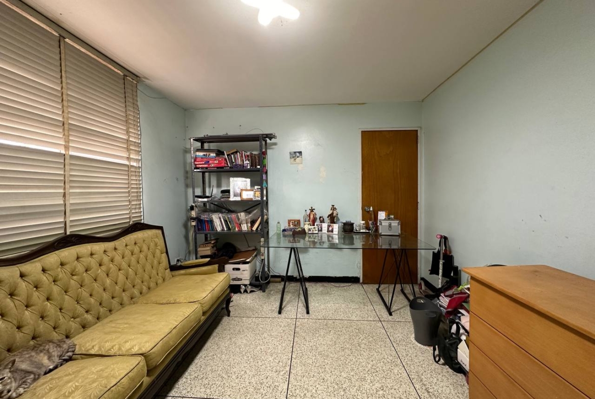 Casa en Venta en Los Dos Caminos, Caracas – 252m², 4 Habitaciones, 3.5 Baños y 3 Puestos de Estacionamiento
