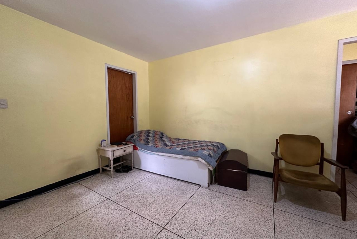 Casa en Venta en Los Dos Caminos, Caracas – 252m², 4 Habitaciones, 3.5 Baños y 3 Puestos de Estacionamiento