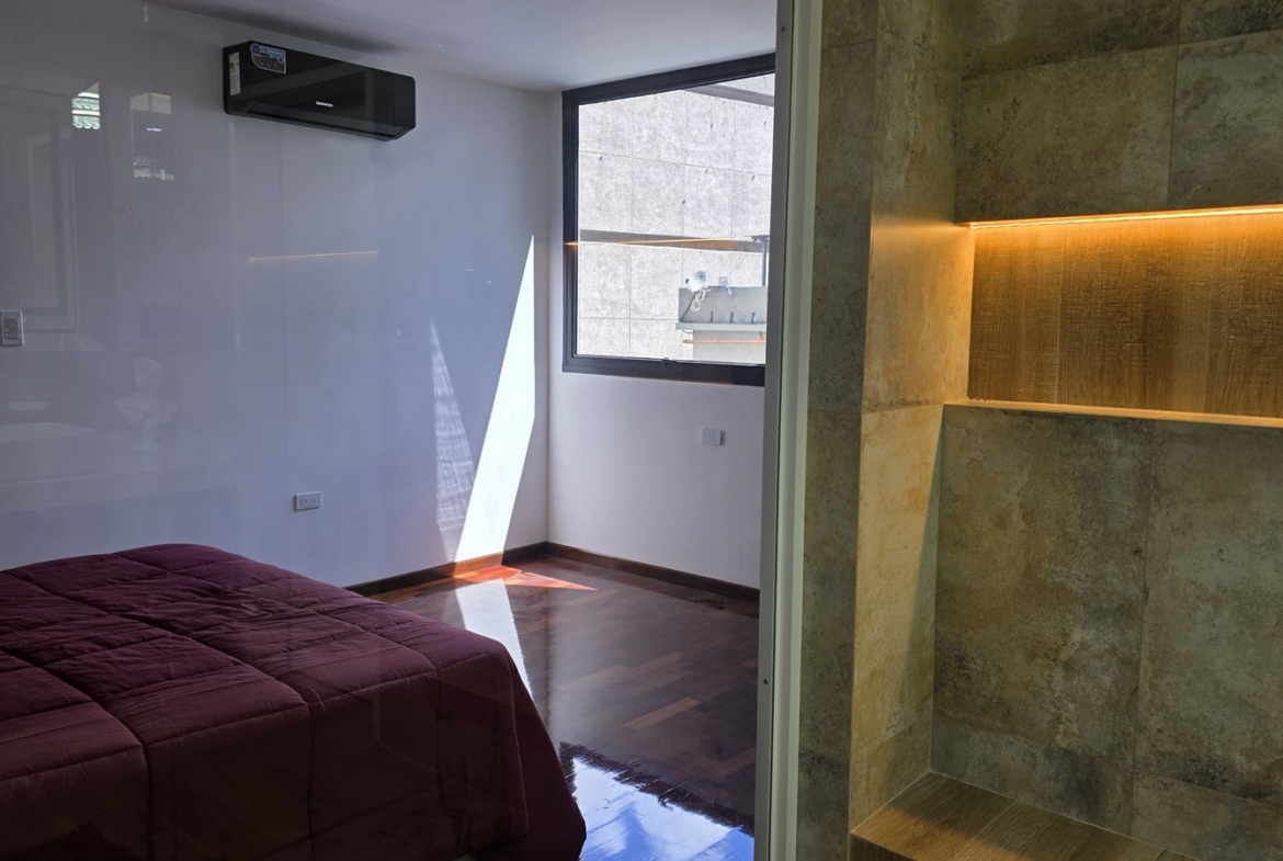 Apartamento en Venta en Los Palos Grandes, Caracas – 105m², 2 Habitaciones, 2 Baños y 1 Puesto de Estacionamiento