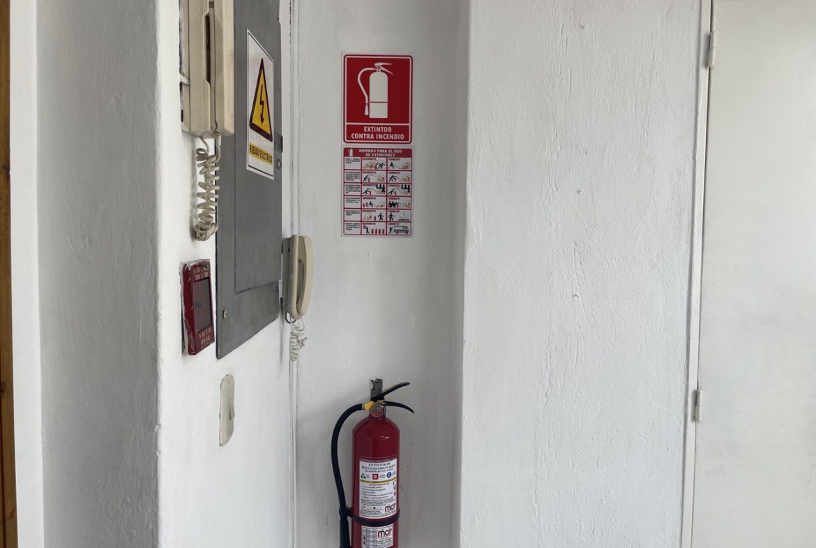 Oficina en Alquiler en Los Rosales, Caracas – 210m², 2 Baños y 1 Puesto de Estacionamiento