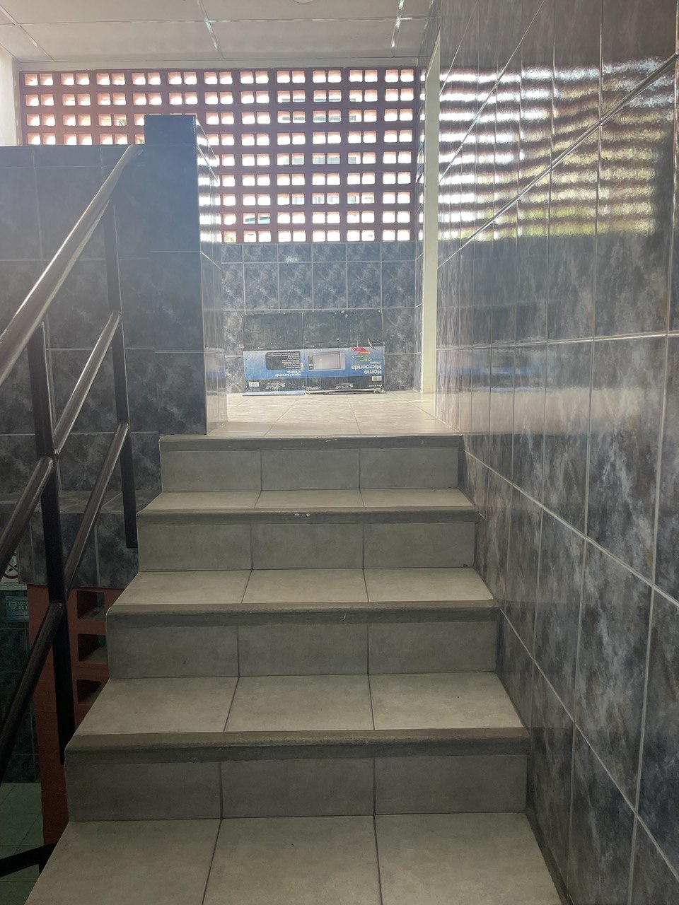 Los Rosales-Oficina2-Areas (6) Oficina en Alquiler en Los Rosales, Caracas – 210m², 2 Baños y 1 Puesto de Estacionamiento