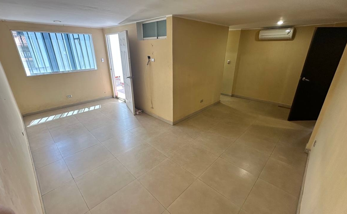 Casa Quinta en Venta en Macaracuay, Caracas – 687m², 7 Habitaciones, 5 Baños y 4 Puestos de Estacionamiento