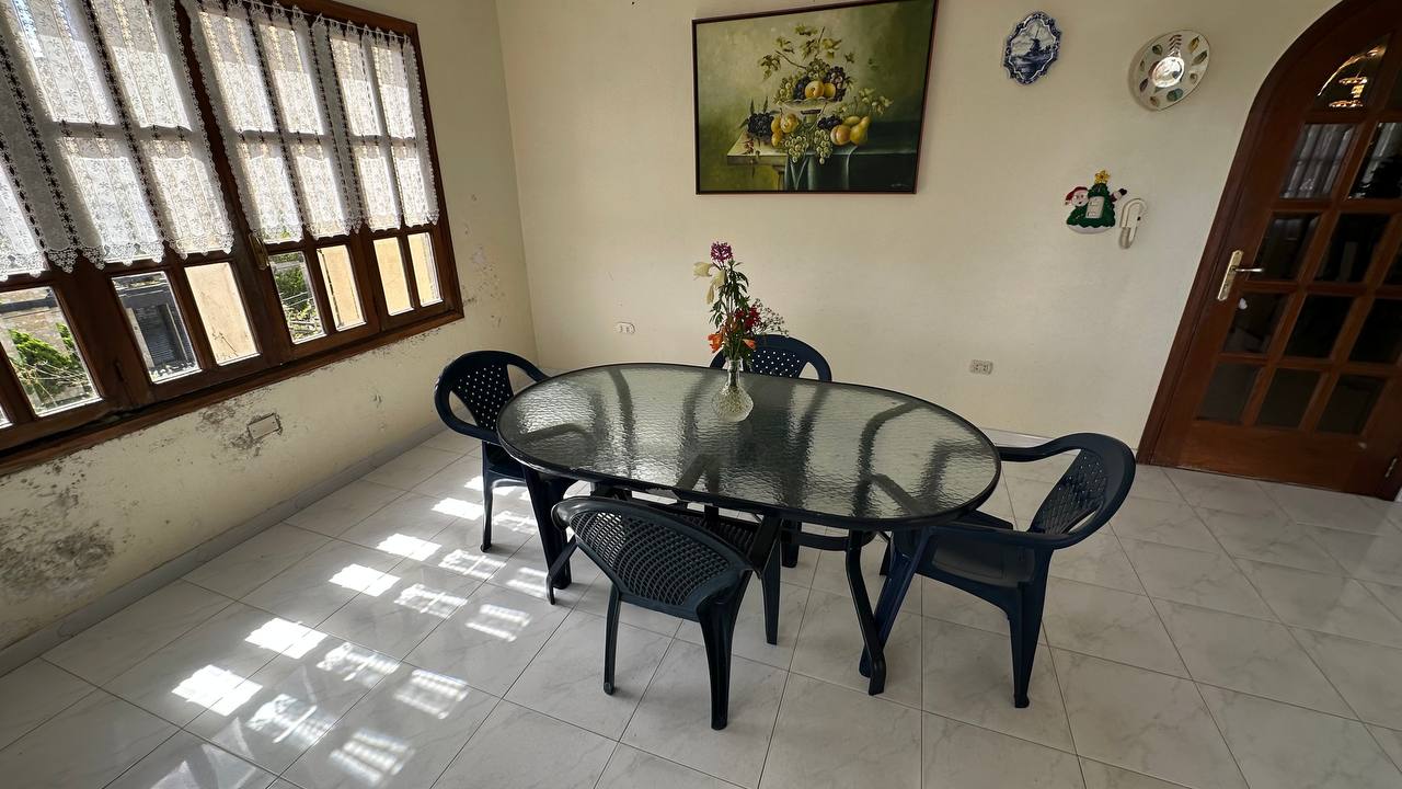 San Antonio-Casa-Comedor Casa en Venta en Club de Campo, San Antonio de Los Altos – 704m², 6 Habitaciones, 3 Baños y 4 Puestos de Estacionamiento