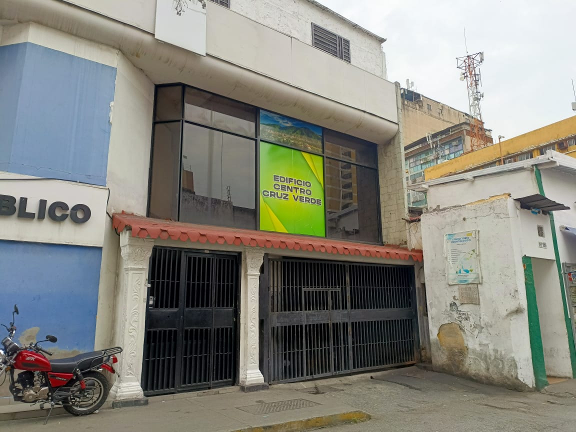 Santa Rosalia-Local (2) Local Comercial en Venta en Santa Rosalía, Caracas – 66m² y 2 Baños