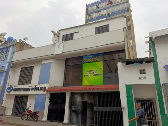 Local Comercial en Venta en Santa Rosalía, Caracas – 66m² y 2 Baños