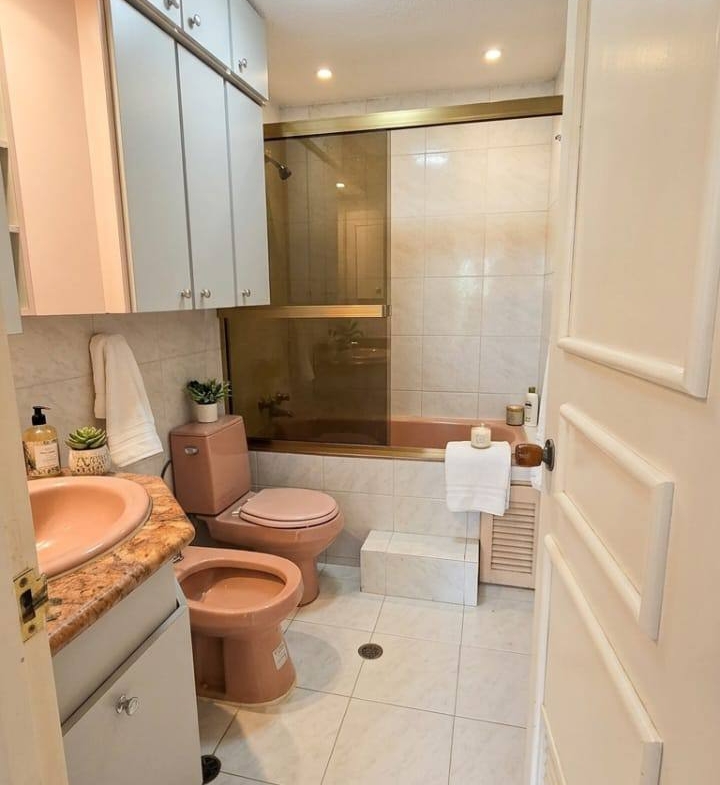 Apartamento en Alquiler en Urbanización Miranda, Caracas – 120m², 2 Habitaciones, 2.5 Baños y 1 Puesto de Estacionamiento