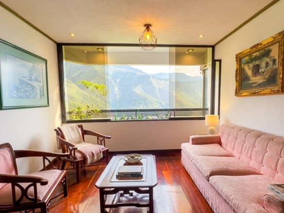 Apartamento en Alquiler en Urbanización Miranda, Caracas – 120m², 2 Habitaciones, 2.5 Baños y 1 Puesto de Estacionamiento