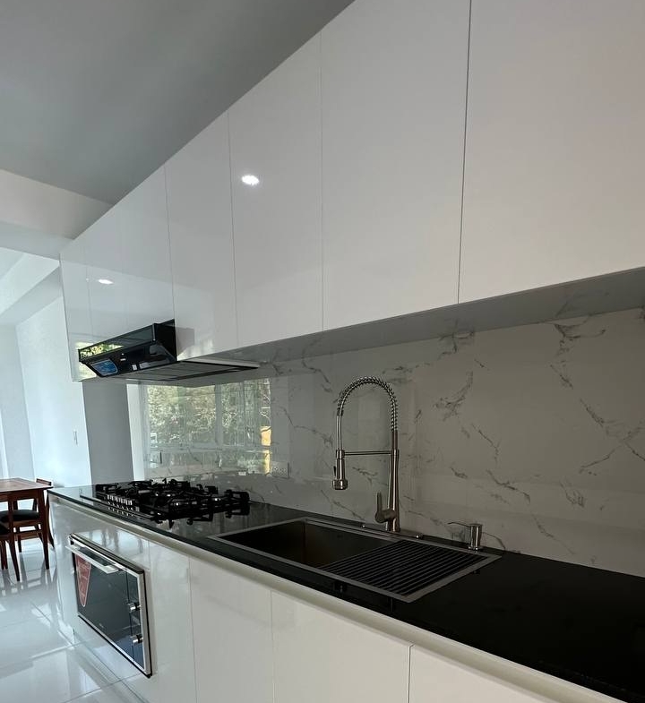 Apartamento en Venta en La Lagunita, El Hatillo – 134m², 2H/2B, Terraza y 4 Puestos