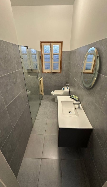 Casa en Venta en Las Acacias, Caracas – 410m², 5 Habitaciones, 3 Baños y 3 Puestos de Estacionamiento