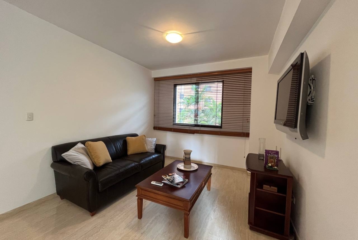 Apartamento en Alquiler en Campo Alegre, Caracas – 76 m², 1 Habitación, 2 Baños y 2 Puestos de Estacionamiento