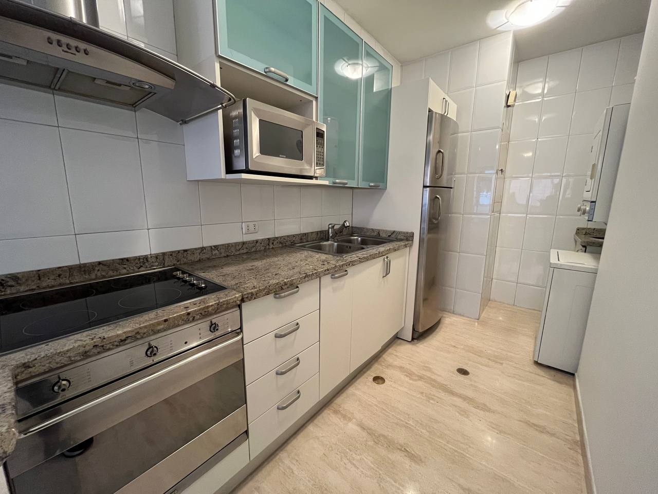 WhatsApp Image 2023-05-12 at 5.28.45 PM Apartamento en Alquiler en Campo Alegre, Caracas – 76 m², 1 Habitación, 2 Baños y 2 Puestos de Estacionamiento